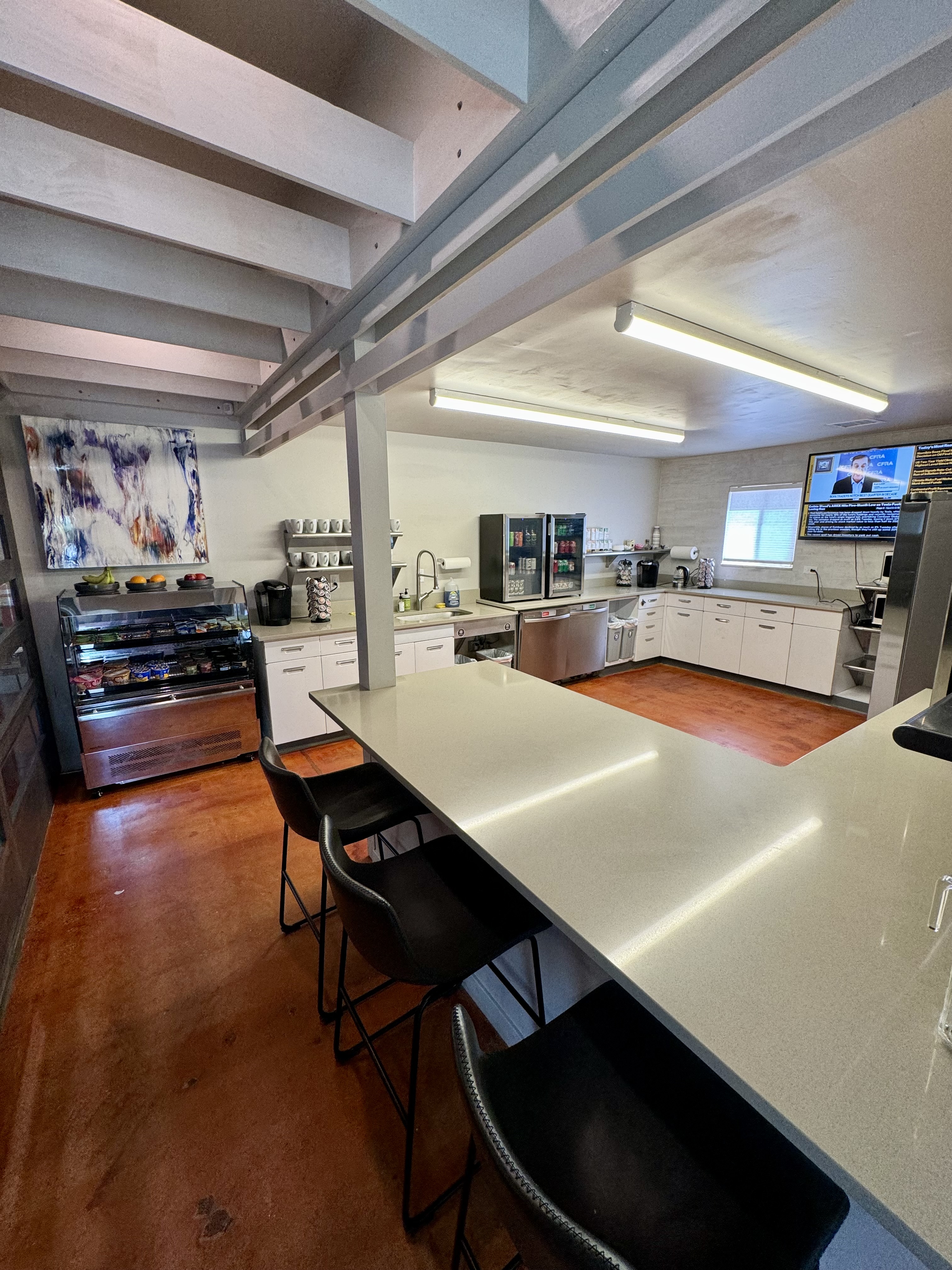 Full Kitchen Amenities